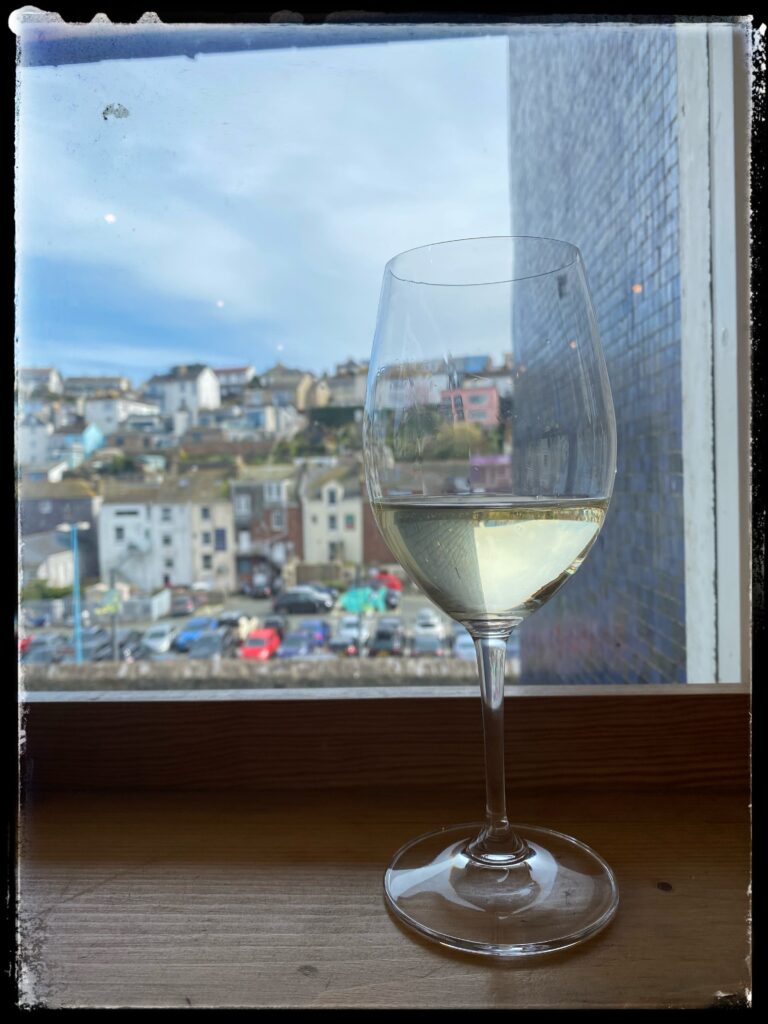 Image of a glass of white wine